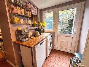 Photo 8- click for photo gallery